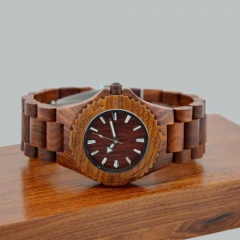 Montre à bracelet en bois à quartz moderne